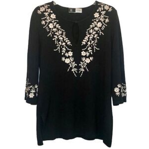 Bill Blass Vintage Embroidered Tunic Sweater in Black/Cream Estimated Size Large